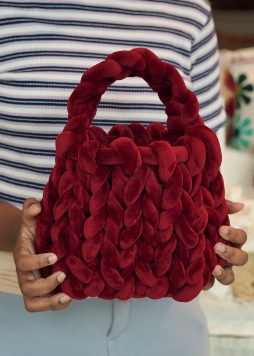 Finger Knitting Class 5.jpeg